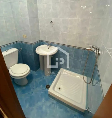 jepet-me-qira-ambjent-biznesi-rruga-kavajes-prane-kishes-ortodokse-big-4