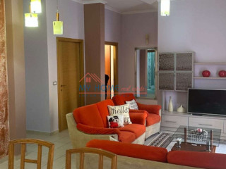 Apartamenti 3+1+Post Parkimi me qira tek Komuna e Parisit Tirane