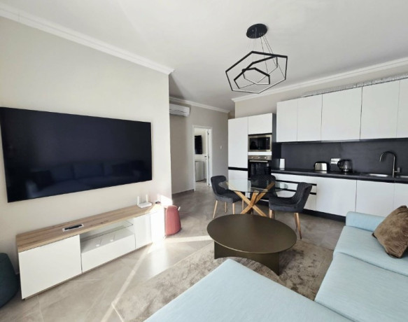 jepet-me-qera-apartament-212-me-pamje-nga-deti-big-0