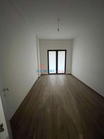 zyre-me-qera-farmacia-10-tirane-big-1