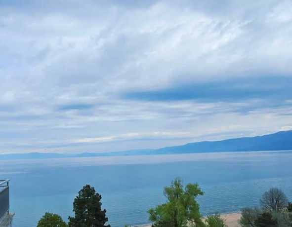 shitet-apartament-11-pogradec-pamje-nga-liqeni-big-3