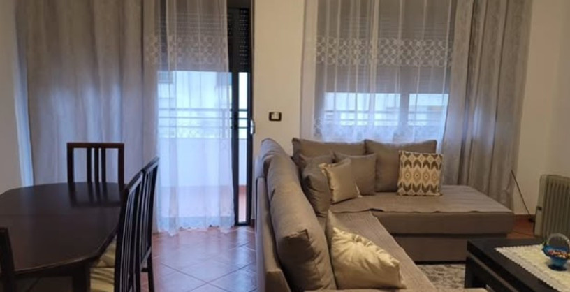 jepet-me-qera-apartament-21-yzberisht-tek-nela-6-big-0