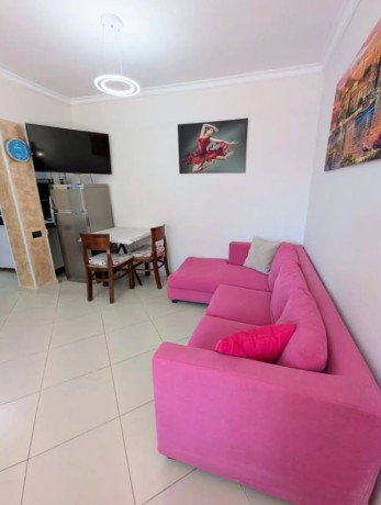 jepet-me-qira-apartament-rruga-kavajes-perballe-square-21-big-0