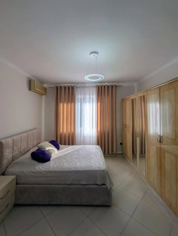 jepet-me-qira-apartament-rruga-kavajes-perballe-square-21-big-2