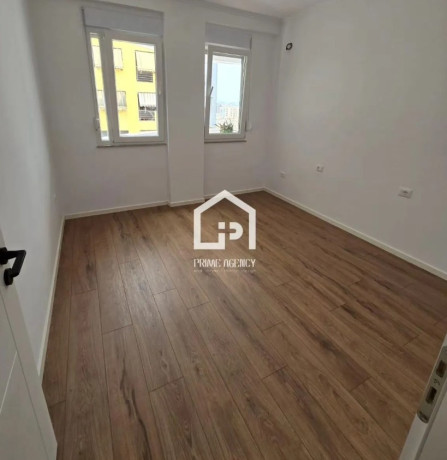 shitet-apartament-21rruga-kavajes-condor-center-perballe-delijorgjit-big-3