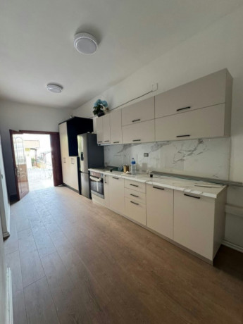 jepet-me-qera-apartament-11-ne-shtepi-private-zona-selite-kodra-e-diellit-big-0
