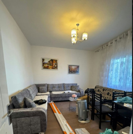 jepet-me-qera-apartament-11-ne-shtepi-private-zona-selite-kodra-e-diellit-big-3