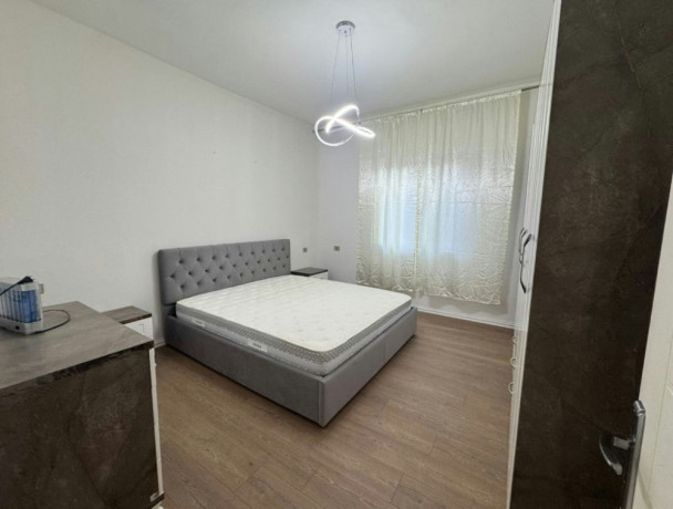 jepet-me-qera-apartament-11-ne-shtepi-private-zona-selite-kodra-e-diellit-big-2