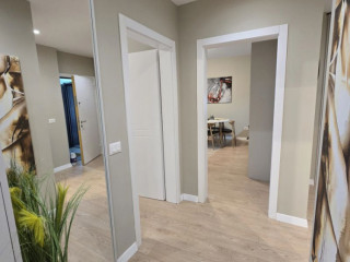 JEPET ME QERA: APARTAMENT 2+1 tek rruga e Kavajës, pranë Kishës Ortodokse