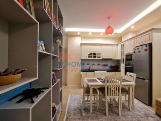 Komuna e Parisit, tek Kika 2, jepet me qera Apartament 1+1