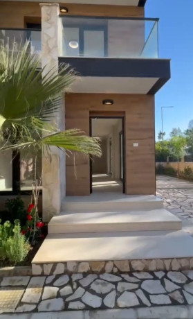 shitet-super-vile-2-kate-tarrace-golem-rruga-viena-vetem-100-m-nga-deti-big-0