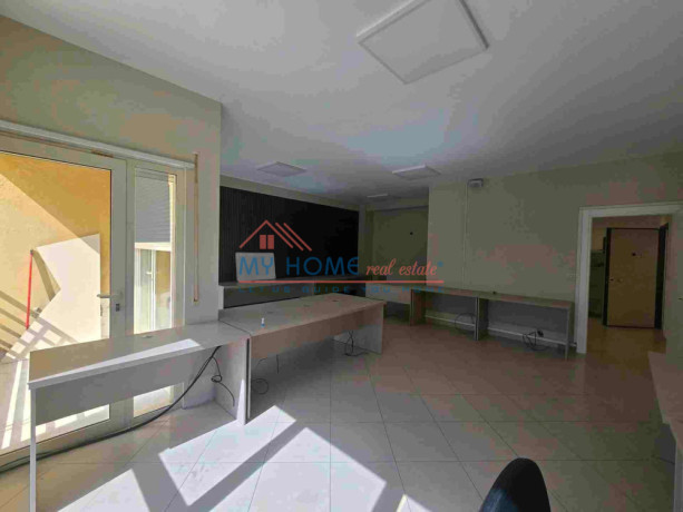 zyre-me-qera-tek-rruga-karl-gega-tirane-big-1