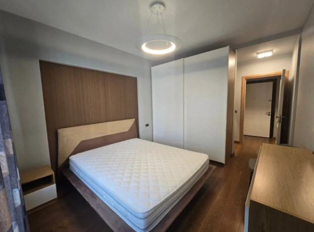 shitet-apartament-luksoz-212-rruga-frosina-plaku-prane-shkolles-naim-frasheri-big-4
