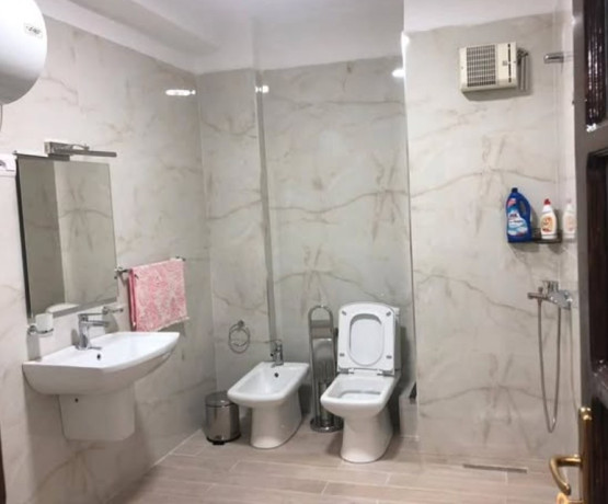 jepet-me-qira-ambjent-biznesi-prane-spitalit-gjerman-rruga-kavajes-big-4