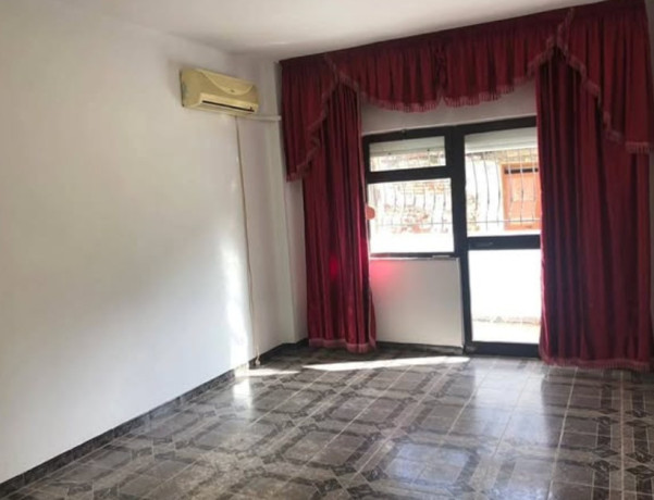 jepet-me-qira-ambjent-biznesi-prane-spitalit-gjerman-rruga-kavajes-big-1