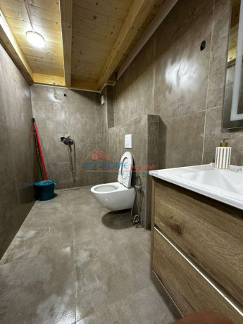 dyqan-me-qera-tek-rruga-e-durresit-tirane-big-2