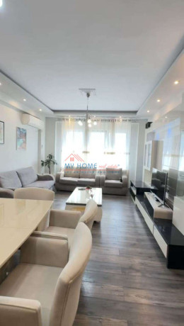 zyre-me-qira-rruga-e-dibres-tirane-big-0