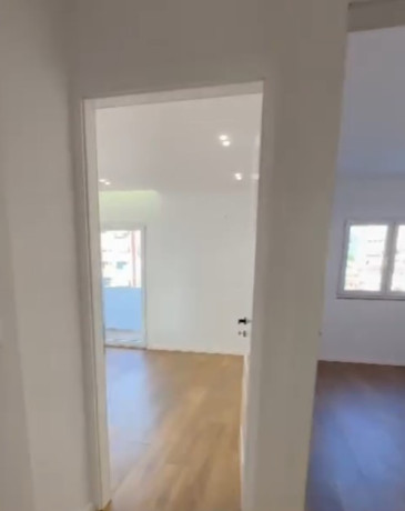 shitet-apartament-21-zona-brrakes-mbrapa-fakultetit-te-shkencave-big-1