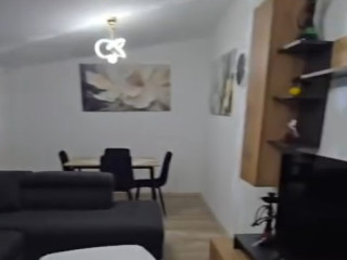 SHITET: SUPER Apartament me pamje ANESORE NGA LIQENI /POGRADEC