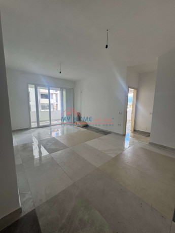 apartament-21-ne-shitje-tek-terminali-ne-tirane-big-2