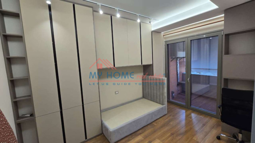 apartament-212-poste-parkimi-ne-shitje-tek-tower-bridge-ne-tirane-big-1