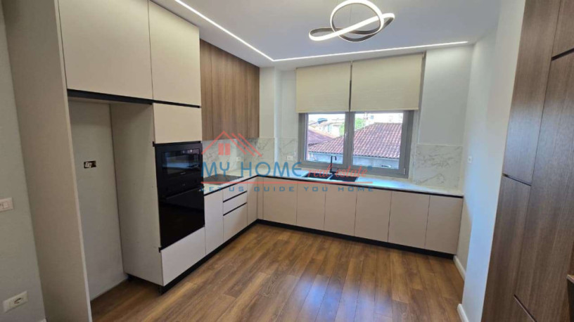 apartament-212-poste-parkimi-ne-shitje-tek-tower-bridge-ne-tirane-big-4