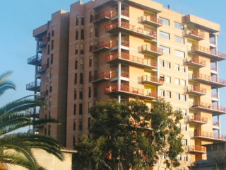SHITET DYQAN NË ZEMËR TË TIRANËS | QENDRA E BIZNESIT TORRE DRINI