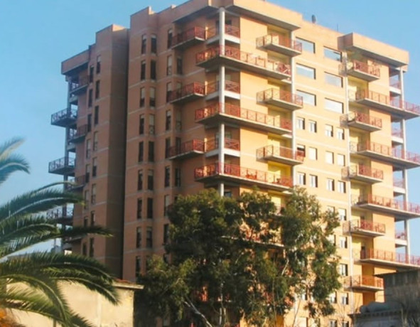 shitet-dyqan-ne-zemer-te-tiranes-qendra-e-biznesit-torre-drini-big-0