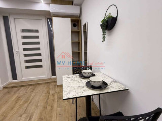 Garsoniere me qera tek 21 Dhjetori ne Tirane