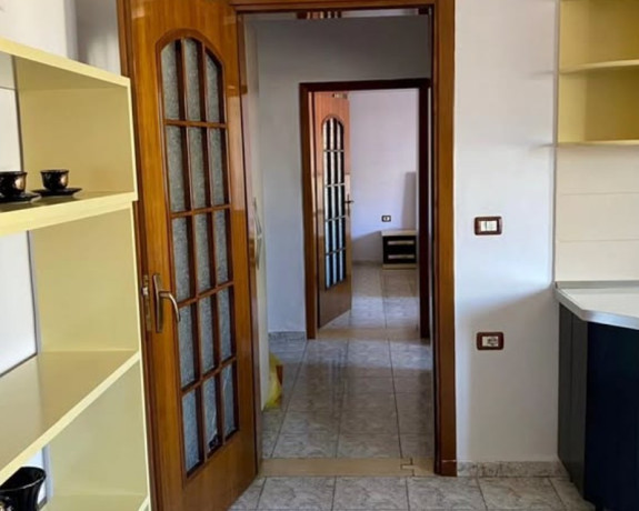 jepet-me-qera-apartament-11-mozaiku-i-tiranes-prane-21-dhjetorit-big-2