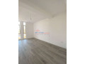 zyre-me-qira-komuna-e-parisit-tirane-small-0
