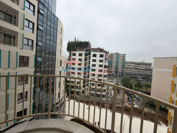zyre-me-qera-tek-zogu-i-zi-tirane-big-1