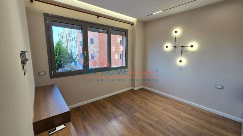 ekskluziveapartament-212-poste-parkimi-ne-shitje-tek-tower-bridge-ne-tirane-big-3