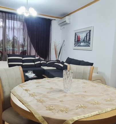 jepet-me-qera-apartament-21-ne-don-bosko-prane-delux-bar-big-1