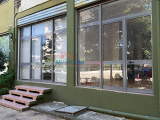Jepen me qera 2 dyqane tek shkolla Ramazan Jarani ne Tirane