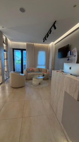 ambient-biznesi-me-qera-square-21-tirane-big-1