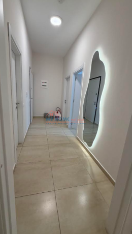 ambient-biznesi-me-qera-square-21-tirane-big-2