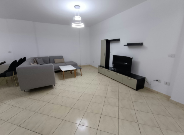 shtepi-me-qera-per-banim-ne-pallat-te-ri-21-me-vendndodhje-parku-globe-fabrika-bukes-big-0