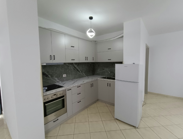 shtepi-me-qera-per-banim-ne-pallat-te-ri-21-me-vendndodhje-parku-globe-fabrika-bukes-big-1