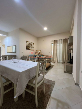 apartament-11-me-qera-te-fresku-tirane-big-2