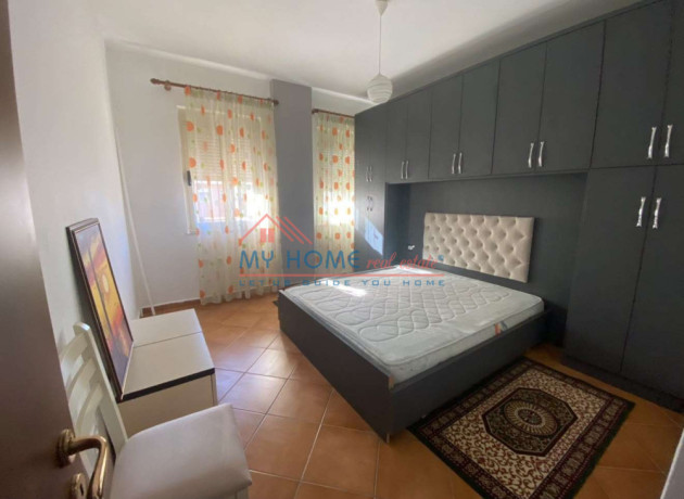 apartament-11post-parkimi-me-qera-tek-komuna-e-parisit-ne-tirane-big-2