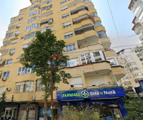 shiten-komuna-e-parisit-2-apartamente-11-dhe-1-garsoniere-big-0