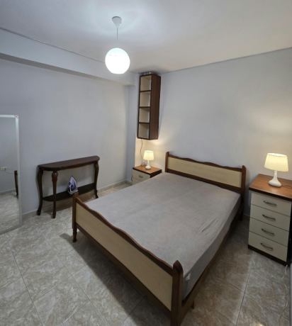 shtepi-me-qera-per-banim-ne-pallat-egzistues-11-me-vendndodhje-parku-globe-fabrika-bukes-big-1