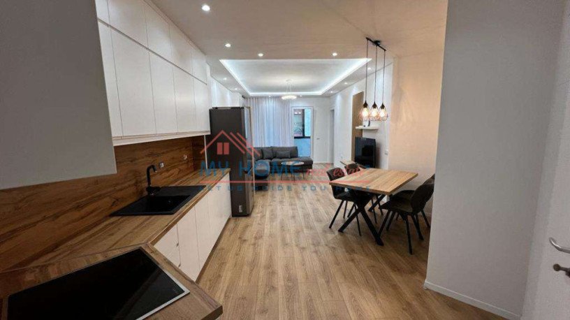 apartament-11-post-parkimi-me-qira-tek-xhamia-e-tabakeve-tirane-big-2