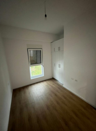 jepet-me-qera-apartament-21-zona-ali-demi-tregu-elektrik-big-2