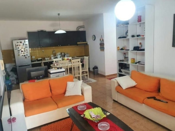 jepet-me-qera-apartament-21-tek-ministria-e-jashtme-big-0