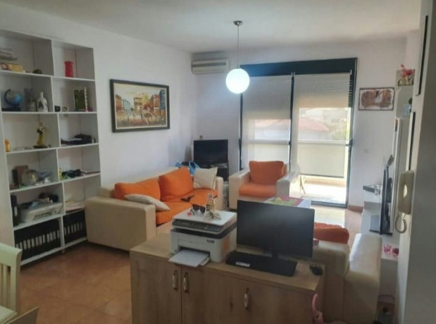 jepet-me-qera-apartament-21-tek-ministria-e-jashtme-big-2