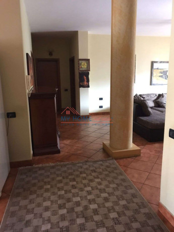 apartament-31-me-qera-komuna-e-parisit-ne-tirane-big-1