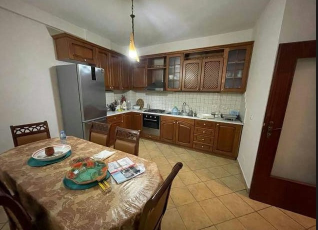 jepet-me-qera-apartament-21-ne-zonen-rr-bardhyl-siri-kodra-riza-cerova-big-1