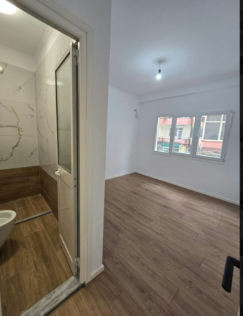 shitet-apartament-i-pershtatshem-per-biznes-tek-shkolla-e-baletit-big-2